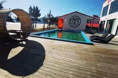 Yujian Guanhai Holiday Homestay in Xiapu, Fujian: Facing the Sea Is Nothing Special, But a Courtyard with a Pool Overlooking the Sea Is Fresh