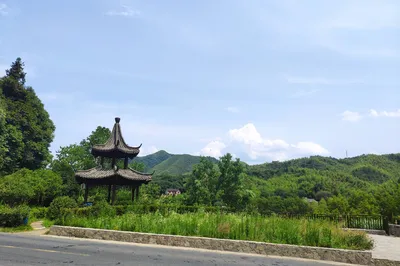 Sagittarius Sister Takes Kids on a Trip to Southern Anhui