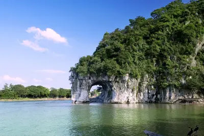 Zhaoyang Pavilion in Shuiyue Cave