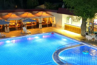 Paradise Pool