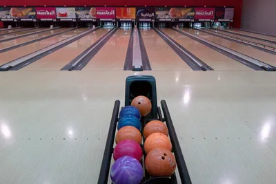 Universal Bowling Center
