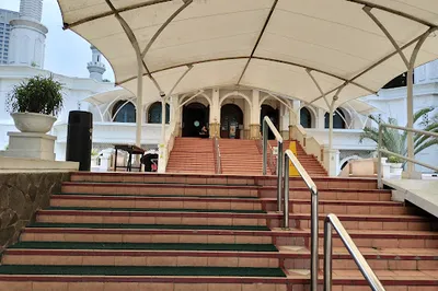 Jami' Al-Bina Mosque