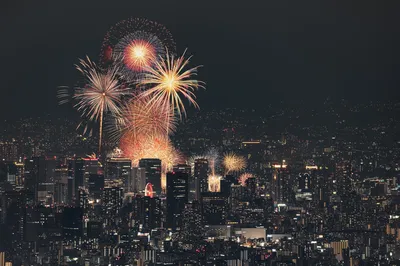 Experience the Yodogawa Fireworks Festival in Osaka this Summer! Enjoy Shopping and Summer Delicacies at Hankyu Department Store!