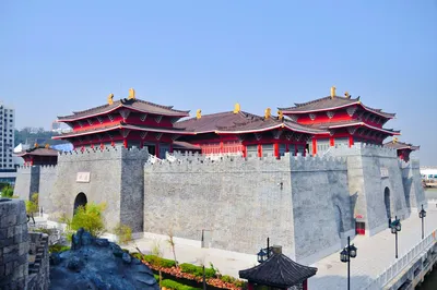 唐城