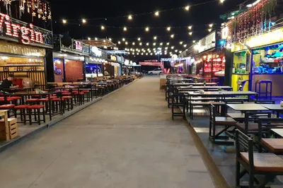 Walking Street Roller Skate Park