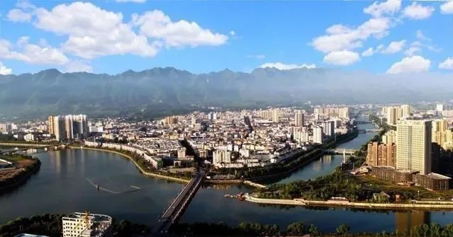 房县黄酒哪家好？品尝旅途中的房县黄酒有感