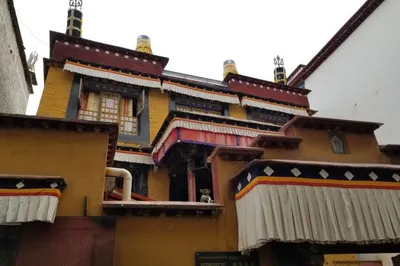 绕赛参康寺