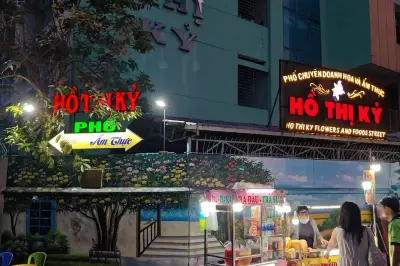 Ho Thi Ky Food Street