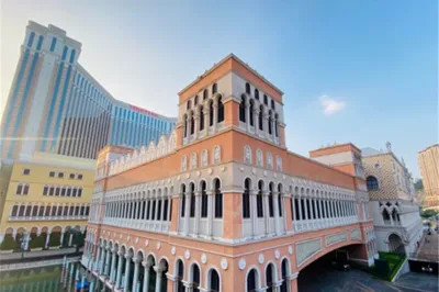 A Rare Family Trip with All Fun, Food, and Shopping: Cheers for Macau!