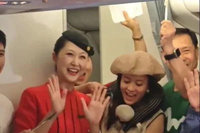 Taking the inaugural flight with friends to Greece! Embark on a romantic journey~