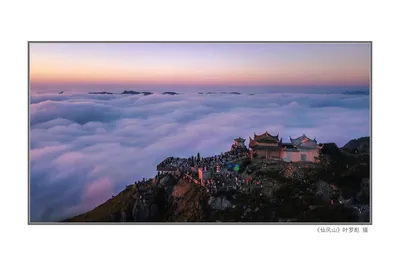 Walking in Zhouning is a vibrant and fragrant journey