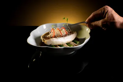 在倫敦慶祝中國新年｜2023春節年夜飯，米其林中餐Hakkasan與軒尼詩合作