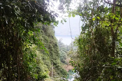 Hồ mắt ngọc