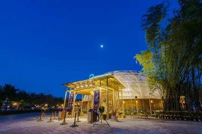 Lune Performing Center Hoi An