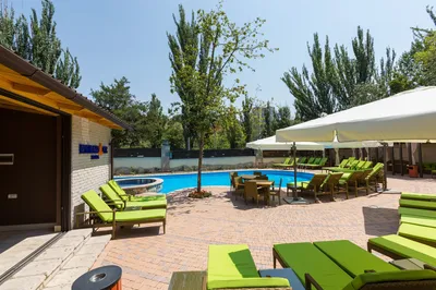 Paradise Pool