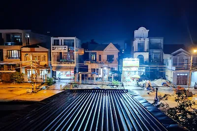 Quảng Trường Núi Thành