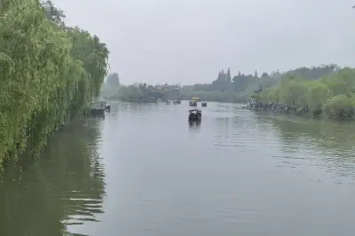 阳春三月下扬州，西湖太瘦，太瘦....