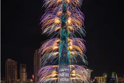 艺术之巅：Emaar打造的哈利法塔和迪拜喷泉跨年盛宴幕后揭秘