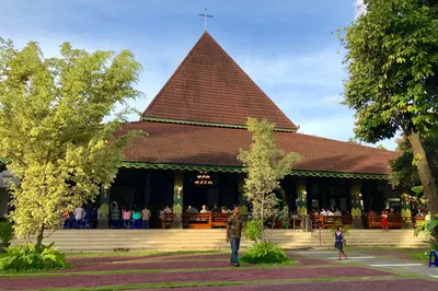 Church of the Sacred Heart of Jesus, Ganjuran