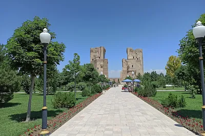 Oq saroy tarixiy yodgorligi