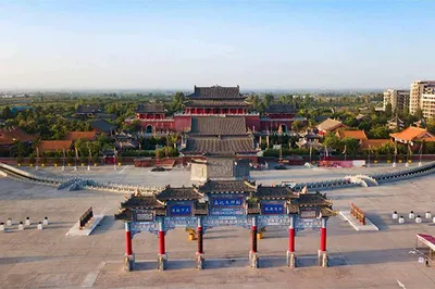 Where to Go for a Cool Summer Trip? Enjoy Mountain Breezes, Shows, Food, and Lantern Displays – Start Your Nightlife Mode at Xi’an Louguan