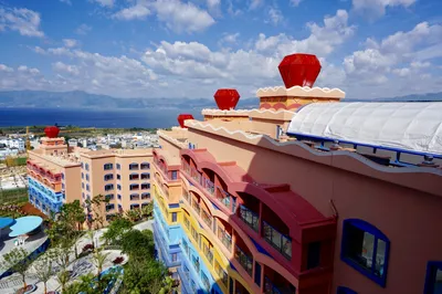 New Travel Destination in Kunming: Fuxian Lake Dolphin Bay Hotel
