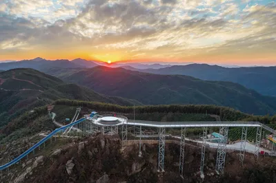 Yunjing Niushan: Walking on the Peak, Sitting and Watching the Clouds. Come to Yunjing Niushan for a Wild Blast!!!
