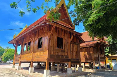 樾拉萨保丰泰佛寺 (拉萨保丰暹樾)