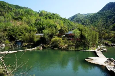 Watching waterfalls, fishing, and enjoying delicious food at Ningguo Dingfeng Farm Hotel, this feeling is like living in a paradise!