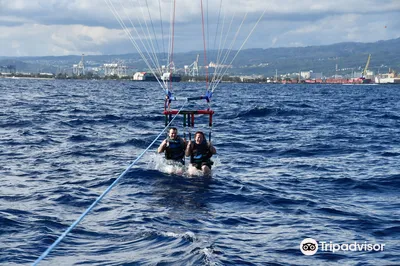 Hawaiian Parasail