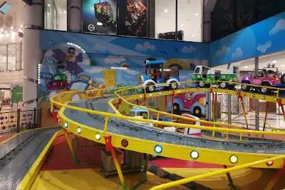 Pinz Bowling Centre مركز بنز للبولينج