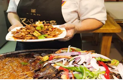 A Place You Won't Want to Leave Once You Visit – Dunhuang Night Market