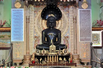Shri Parshvnath Digamber Jain Temple