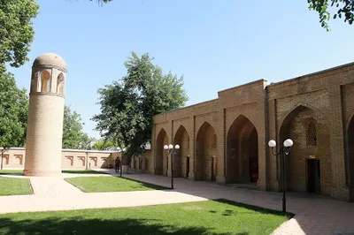 Makhdumi Azam Masjid