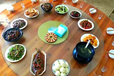 A Thousand-Year-Old Tree Hidden at Xizhu Mountain Residence in Moon Bay on the Southern Anhui Sichuan-Tibet Line, Its Fruit Can Be Used to Make Tofu!