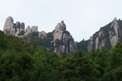 Travel During the Epidemic Prevention Period in 2022: A Day Trip to Mount Taimu, the Sea Fairyland, Exploring Caves and Reaching the Summit