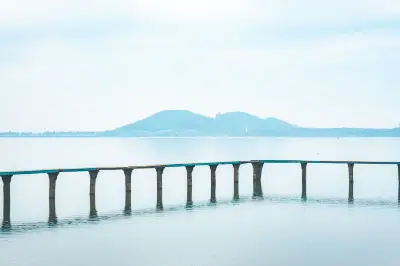 Donghu Lingbo Gate Pier
