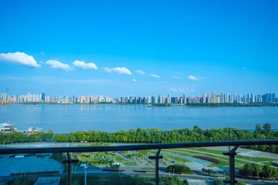 住進看江景的酒店，沉浸式體驗武漢這座城市的魅力！