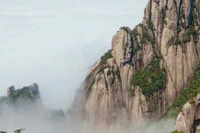 Xu Xiake's Journey: Tracing the Footsteps of Xu Xiake – Huangshan Guide