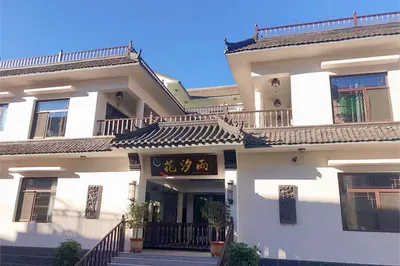 天津薊縣吉姆冒險世界花汐雨精品民宿，山水長伴，理想中的徽派風