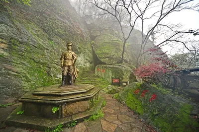 烽火木蘭山，傳奇紅軍洞，私人革命文物收藏室，尋找英雄城市的紅色印記