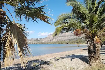 Paralia Karathonas