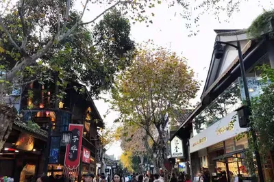 Keep the Beautiful in Mind, Put the Delicious in Belly: A Chengdu Travelogue