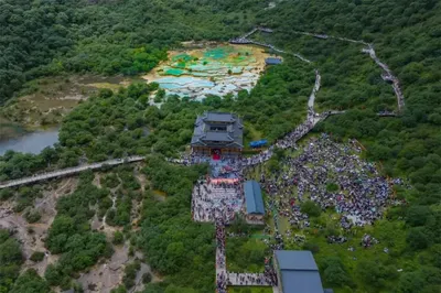 “Pomegranate Blossoms • Huanglong Temple Fair” – A Feast of Folk Culture Is About to Begin