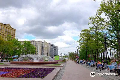 Novopushkinsky Square