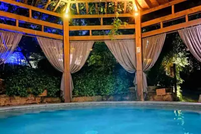 Baye 3000m Hot Spring