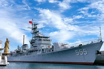 青島市海洋軍事博物館-555導彈護衛艦模型