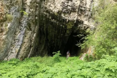Eagle Claw Cave