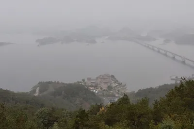 Rewinding Qiandao Lake