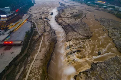 Yellow River Grand Chorus – Hukou Waterfall